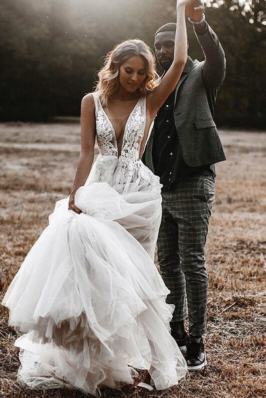 Deep V Neck Sleeveless Lace Appliques Luxury Wedding Dress - Deep V Neck Sleeveless Lace Appliques Luxury Wedding Dress -