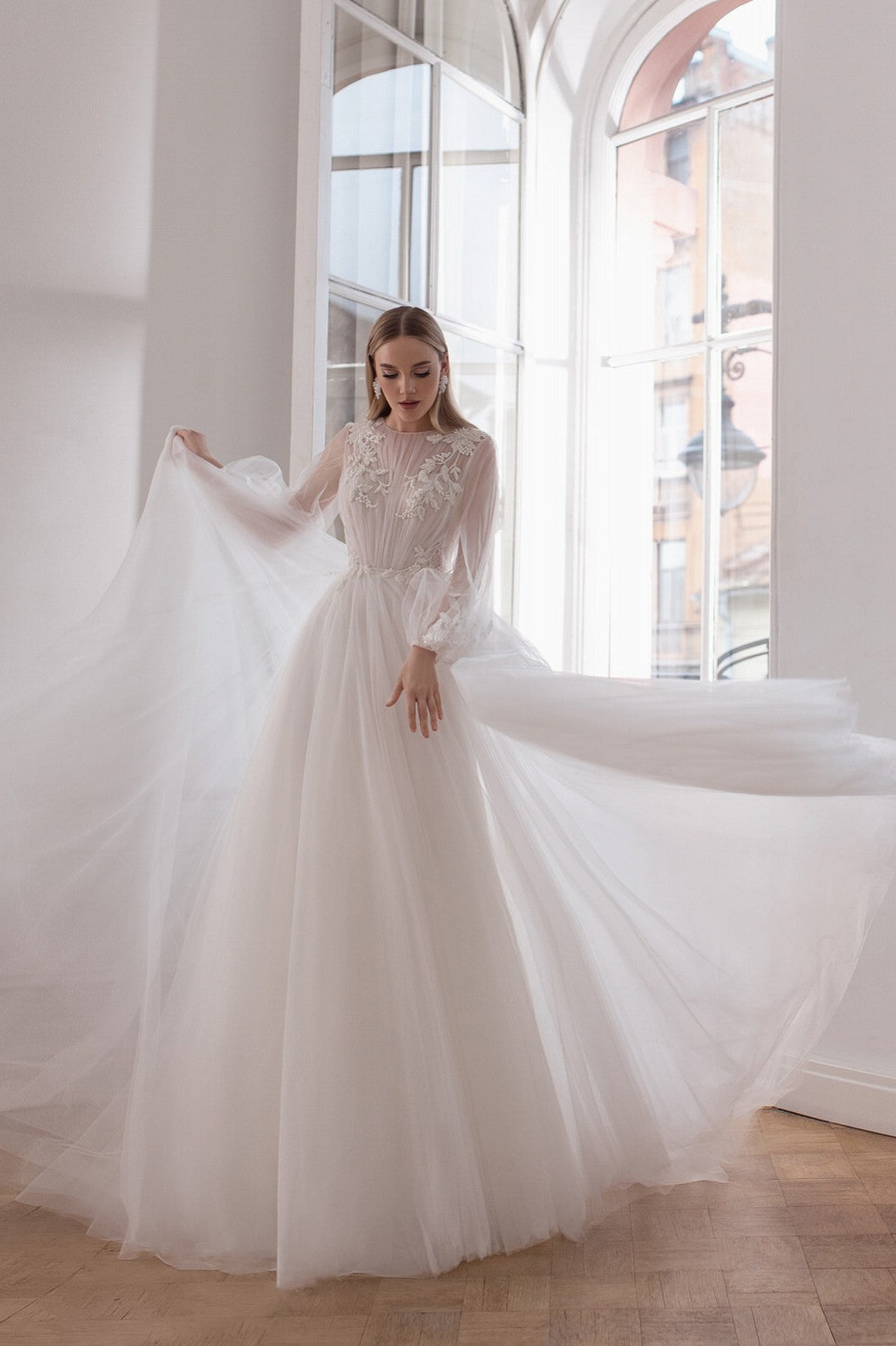 Scoop Neck Full Sleeves Lace Appliques Bohemian Wedding Dress TANYA BRIDAL Scoop Neck Full Sleeves Lace Appliques Bohemian Wedding Dress TANYA BRIDAL