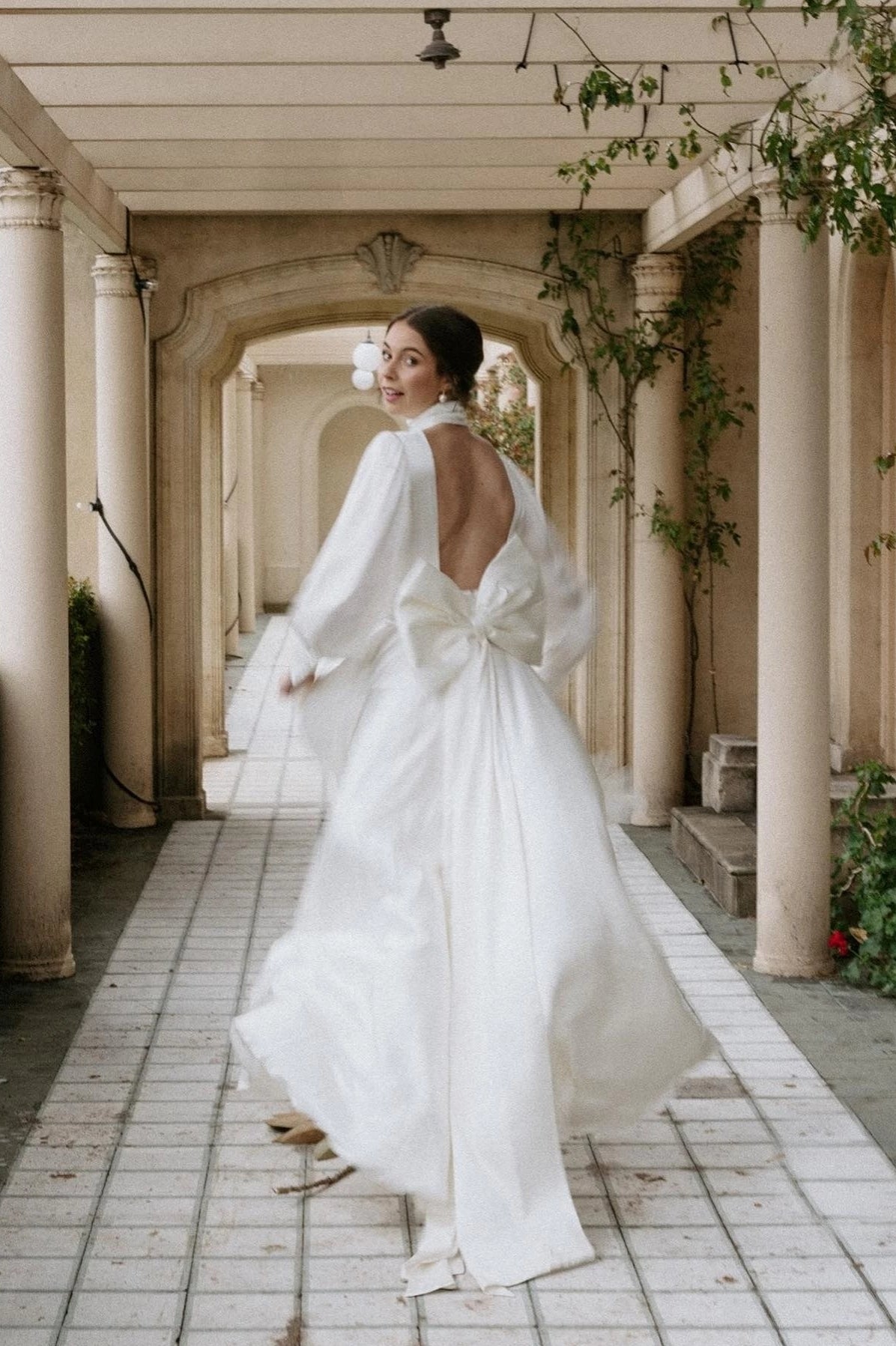 backless a line wedding dress Charming A Line V Neck Backless Ivory Chiffon Wedding Dresses US6 / Custom Color