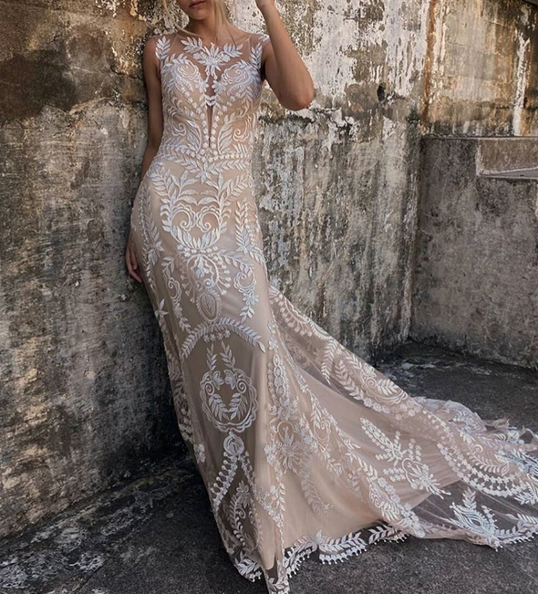 Boho Lace Wedding Dress Sexy Open Back Chic Beach Wedding Gowns