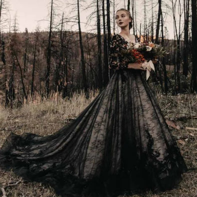 Gothic Black Vintage Wedding Dresses A Line V Neck