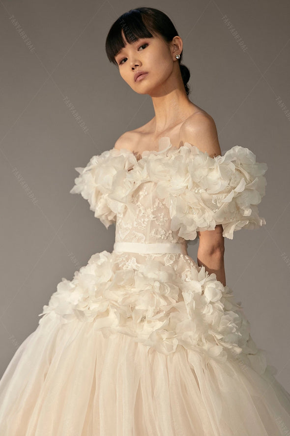 Off The Shoulder Wedding Dresses Organza Layered ZW933