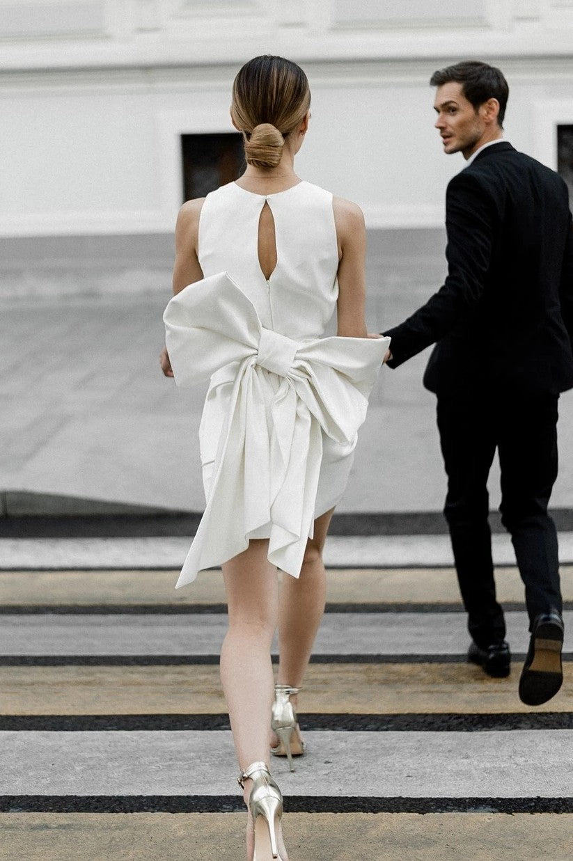 Short Mini Sheath Wedding Dresses With Big Bow Chic ZW704 TANYA BRIDAL Short Mini Sheath Wedding Dresses With Big Bow Chic ZW704 TANYA BRIDAL
