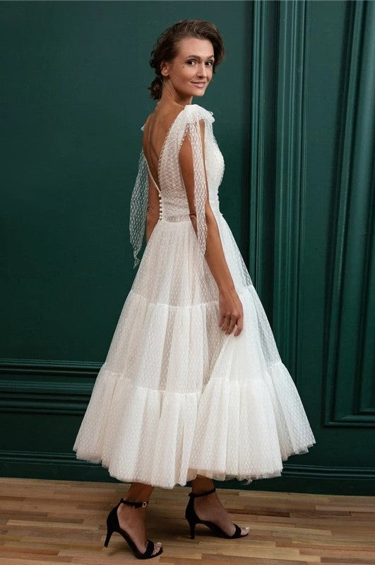 Dot Tulle A Line V Neck Tea Length Short Vintage Wedding Gown Dot Tulle A Line V Neck Tea Length Short Vintage Wedding Gown