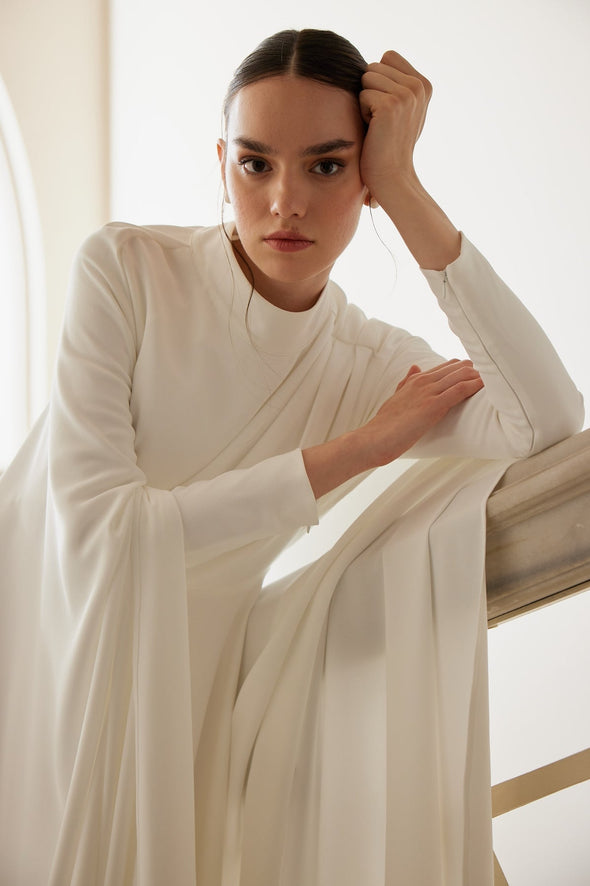 Simple  Muslim Wedding Dress With Flare Cape