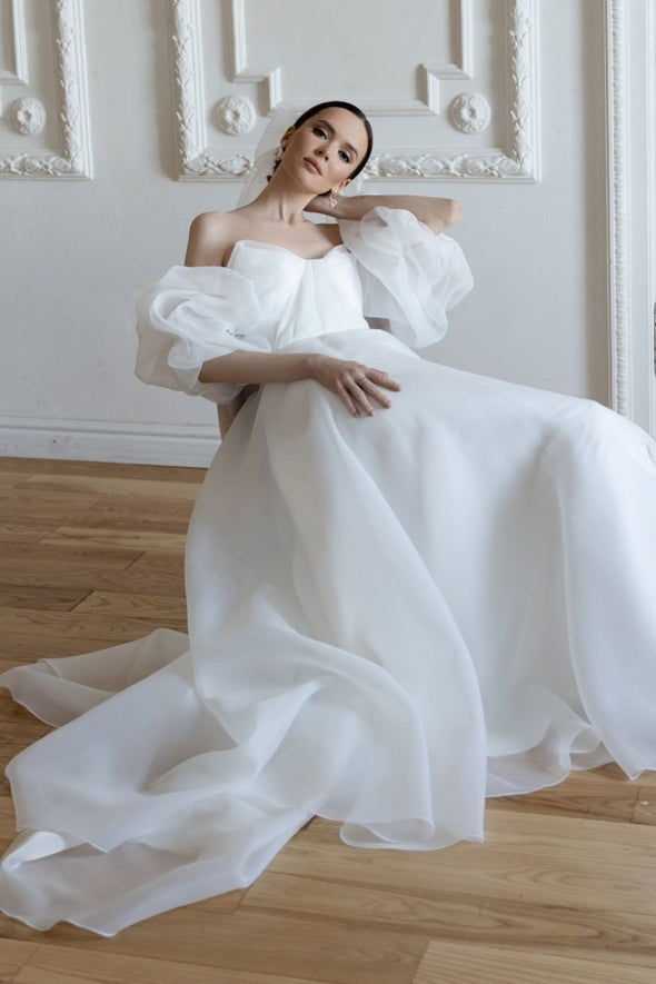 Elegant Long Wedding Dress With Detachable Sleeves TT587