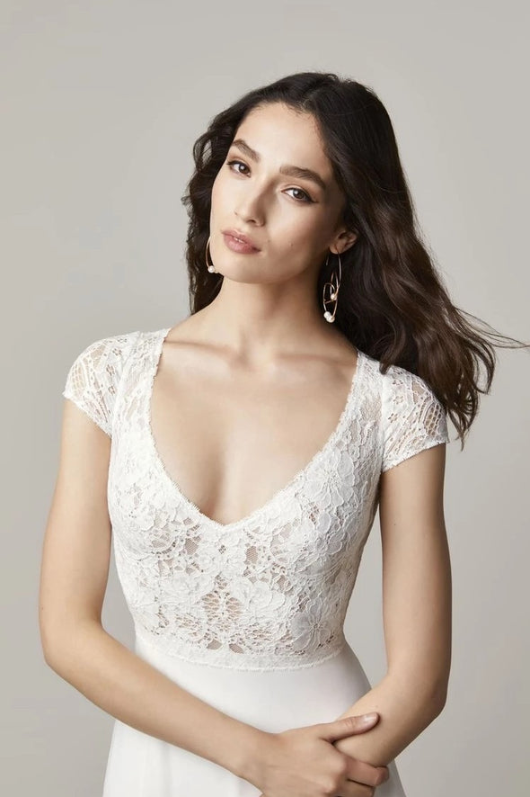 Cap Sleeve V-Neck A Line Wedding Dresses Lace Top  ZW788