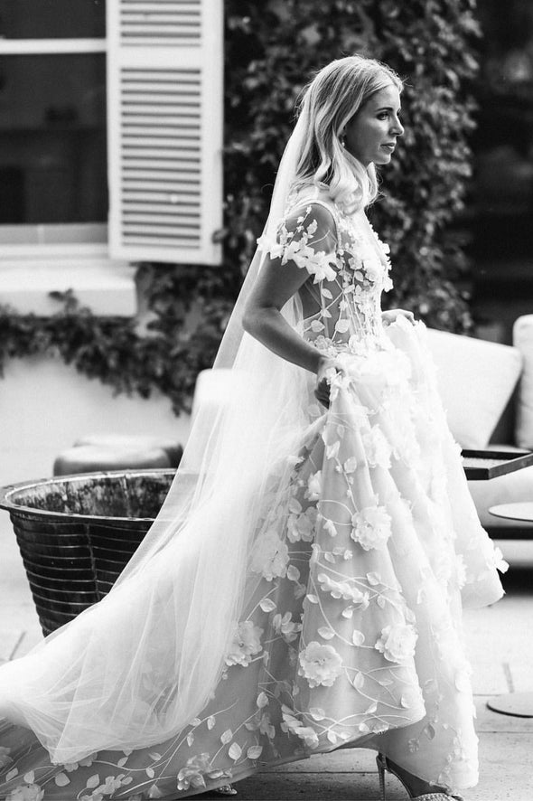 Open Back 3D Lace Flower Luxury Weddingg Dres A Line V Neck
