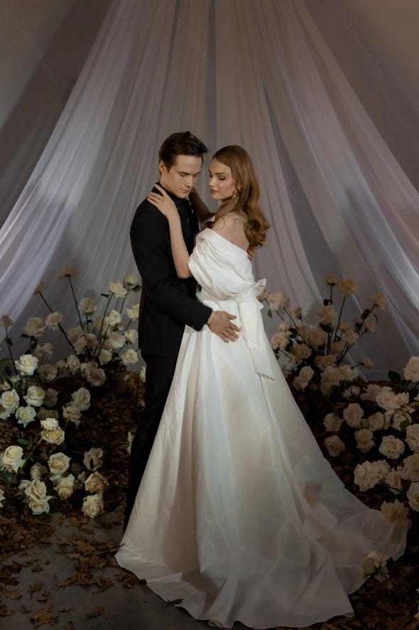 Taffeta A Line Wedding Dresses Side Split Special Cut Noivas ZW752