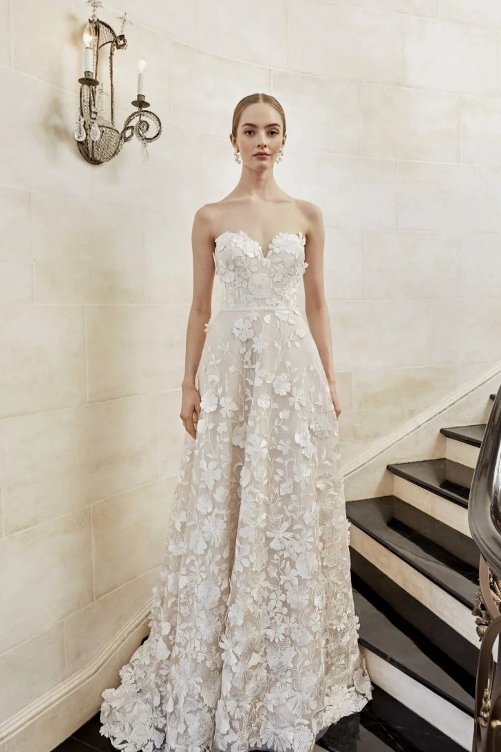 Romantic 3D Flower Lace Wedding Dresses With Detachable Tulle Bolero Z TANYA BRIDAL Romantic 3D Flower Lace Wedding Dresses With Detachable Tulle Bolero Z TANYA BRIDAL