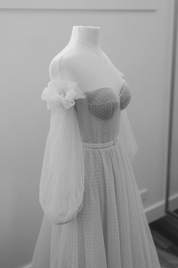 Fun Dot Tulle Sweetheart Wedding Dresses With Detachable Sleeves ZW792