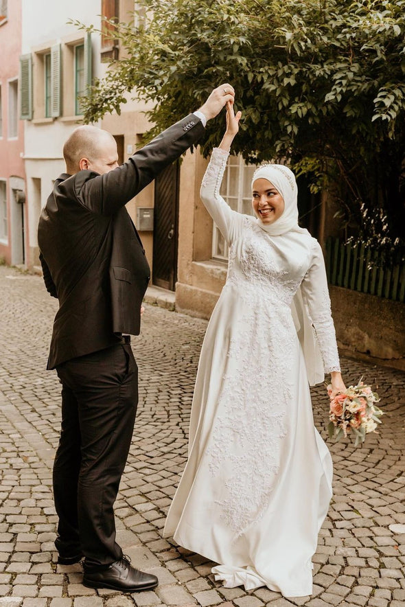 High Collar Long Sleeves A Line Lace Muslim Wedding Dress