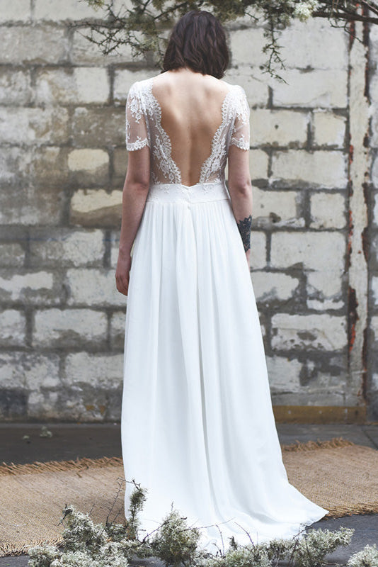 Boho V-Neck Backless Beach Casual Wedding Dresses Bohemian Elegant Lace Straps Open Back Romantic Bridal Gowns