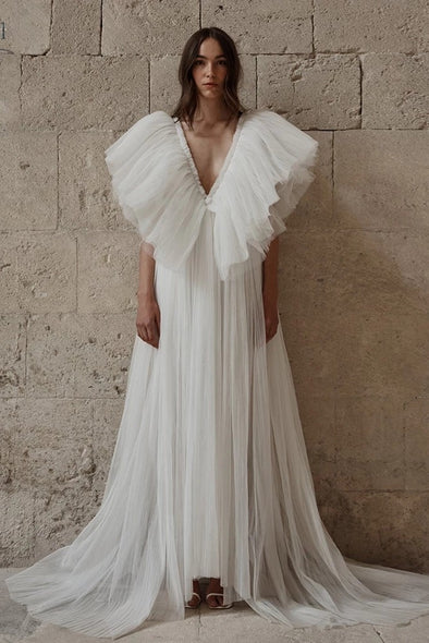 Free-Spirited Plisse Tulle Wedding Dresses V-Neck Puff Neckline  DW684