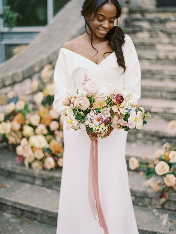 Simple Spring Summer V Neck Long Sleeves Wedding Dress