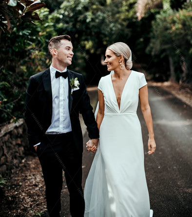 Cap Sleeve Mermaid Deep V-Neck Backless Wedding Dresses Vestido De Noivas  ZW458