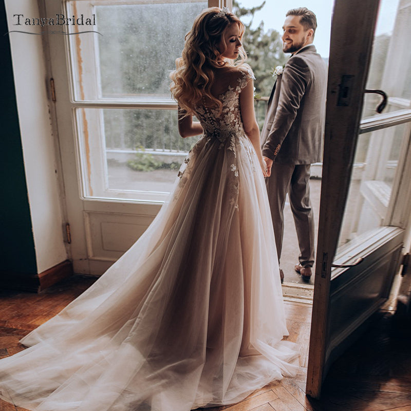 Champagne Tulle A Line Wedding Dresses Sheer Neck Elegant Bridal Gowns Vestido De Noivas DW235 Champagne Tulle A Line Wedding Dresses Sheer Neck Elegant Bridal Gowns Vestido De Noivas DW235