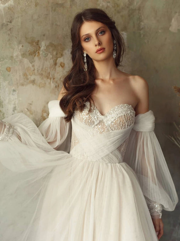 Off The Shoulder Tulle Wedding Dress Long Sleeve A Line Wedding Dress TBW68