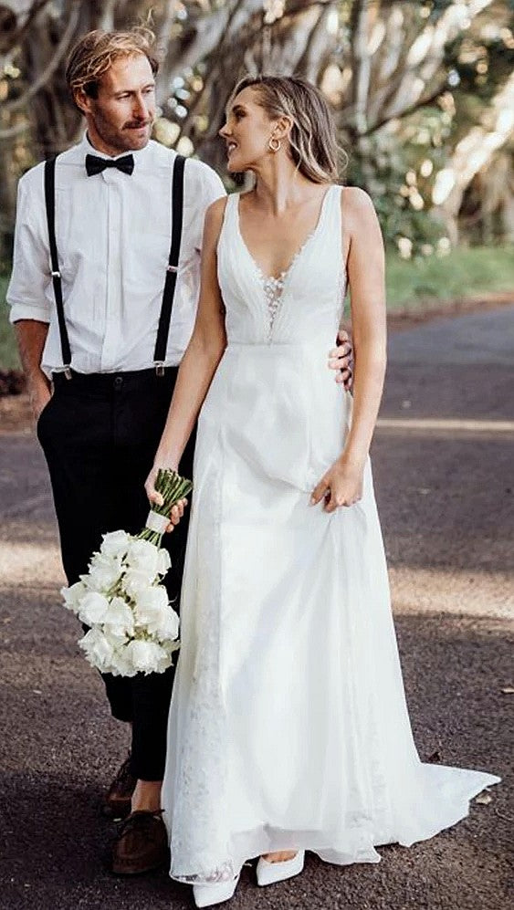 V-Neck Backless Lace Boho Chiffon Wedding Dresses ZW459 – TANYA BRIDAL