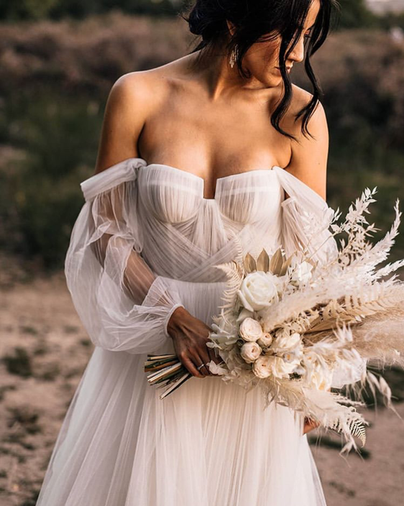 Elegant Flowy Tulle Wedding Dress Off the Shoulder Long Sleeve Boho Wedding Bridal Gowns TBW58