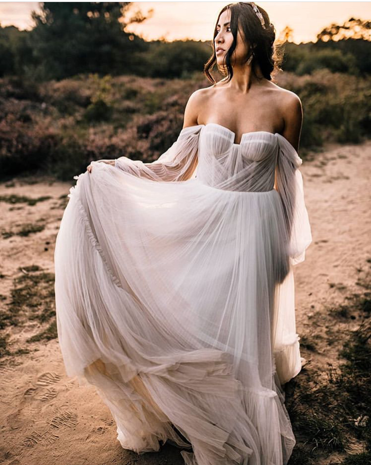 Personalised Boho Wedding Dresses Sexy Bridal Off White Tulle Long