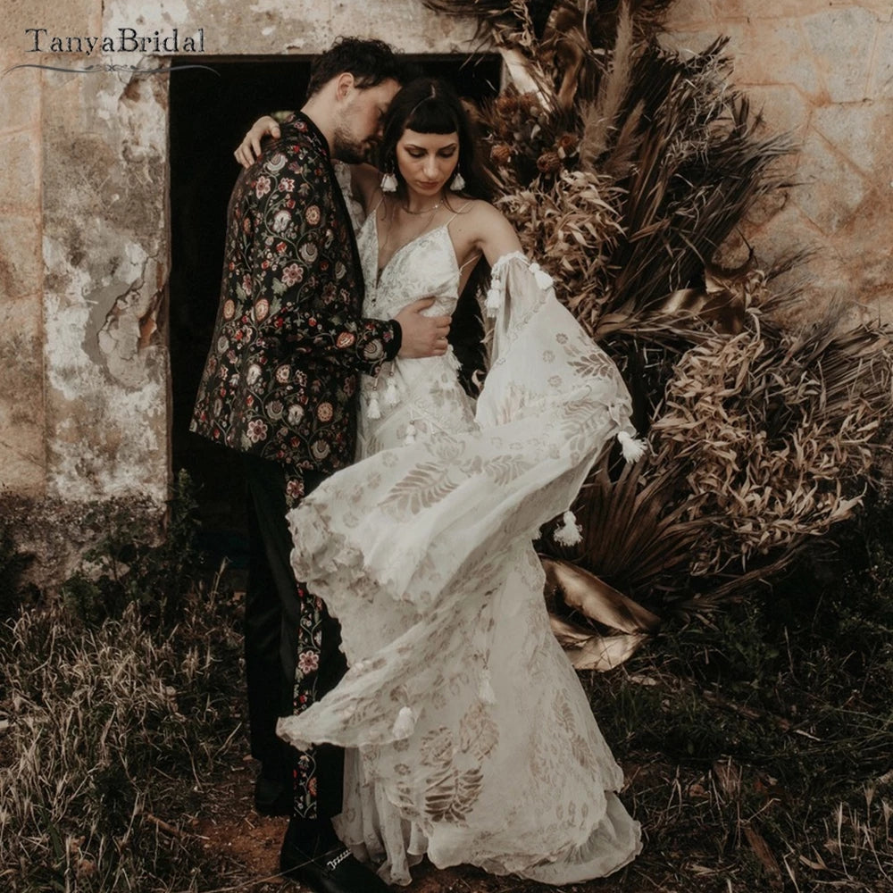boho grunge wedding dress Whimsical Boho Wedding Dresses Lace Long Sleeve GYPSY Striking Bridal Gowns Hippie Style Abiti da sposa Romantic Brides ZW126 -