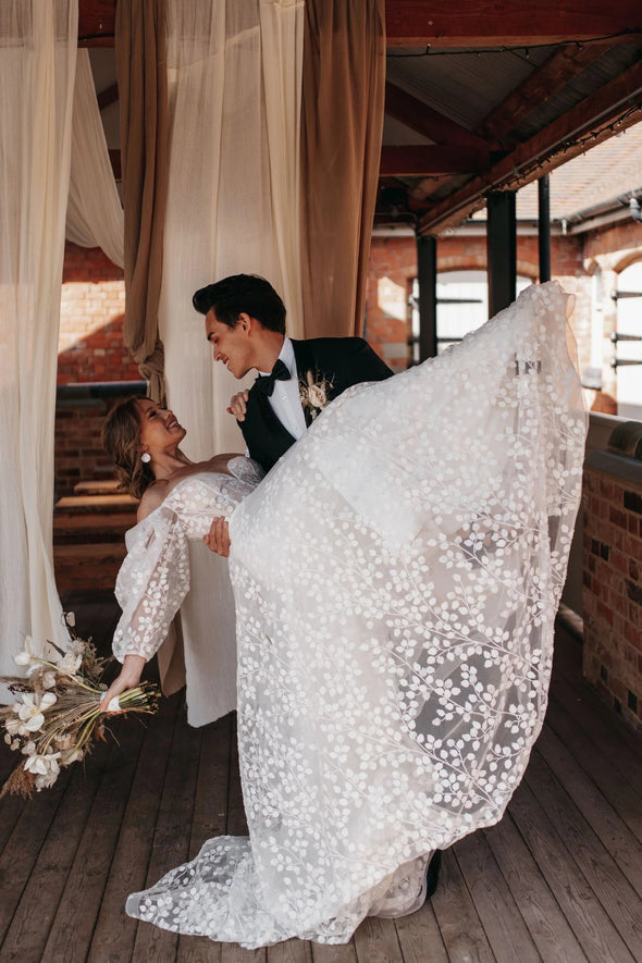 Leaf Lace Romantic Wedding Dresses Off Shoulder Noivas ZW722