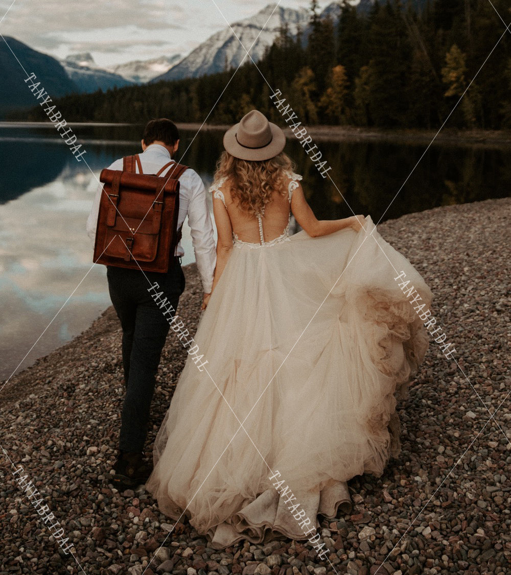 ivory lace country dress Boho Country Princess A-Line Wedding Dress Short Sleeve V-Neck Tulle Lace Tiered Floor Length Chapel Train Ivory