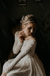 Long Sleeve Lace Backless Wedding Dress ZW464