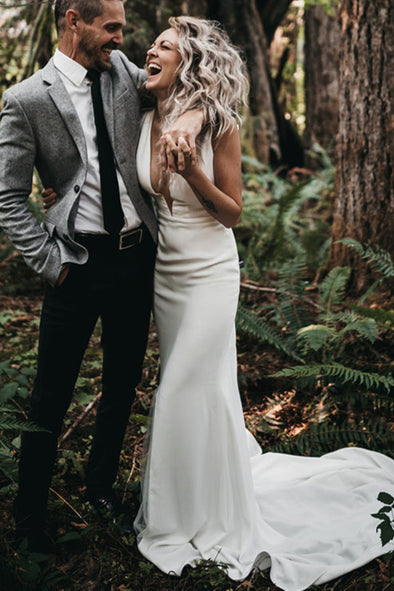 Mermaid V-Neck Wedding Dresses Sweep Train  DW246
