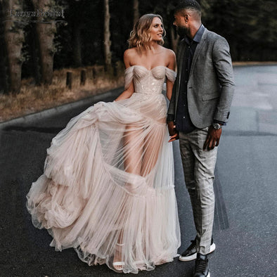 Off Shoulder Wedding Dress Bohemian Fashion Bridal Gowns Romantic Elegant Noivas Ruffles skirts Robe DW370