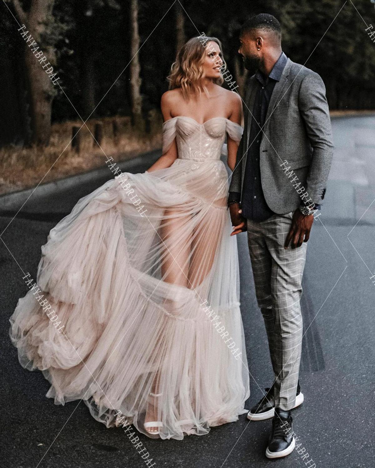 Off Shoulder Wedding Dress Bohemian Fashion Bridal Gowns Romantic Elegant Noivas Ruffles skirts Robe DW370 - Off Shoulder Wedding Dress Bohemian Fashion Bridal Gowns Romantic Elegant Noivas Ruffles skirts Robe DW370 -