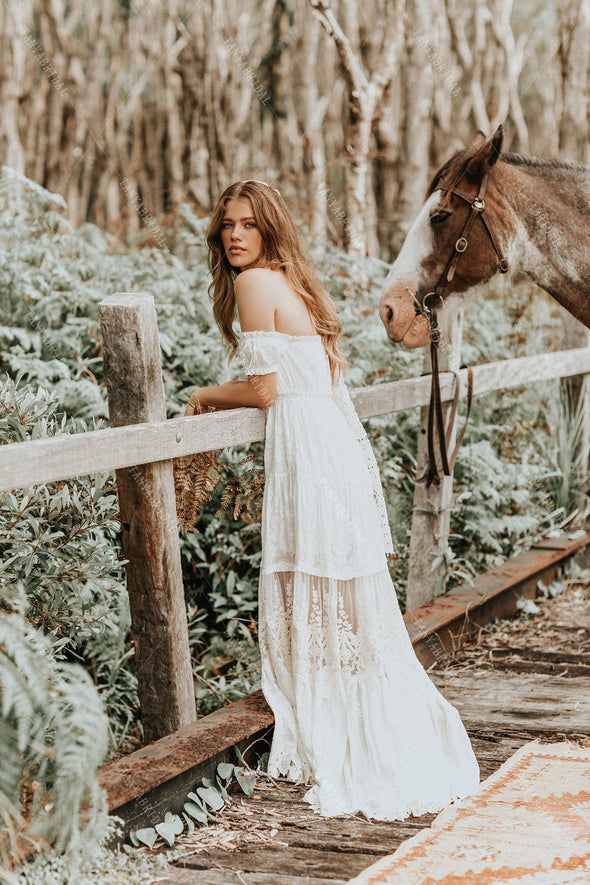 Off-The-Shoulder Boho Wedding Dresses Maxi A Line DW541