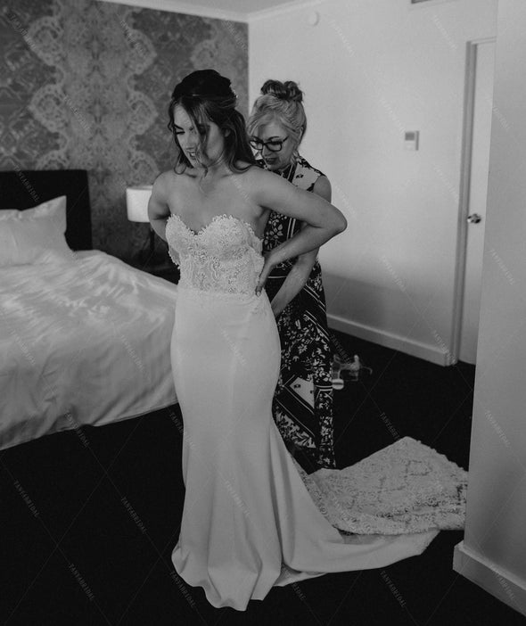 Off-The-Shoulder Mermaid Wedding Dresses
