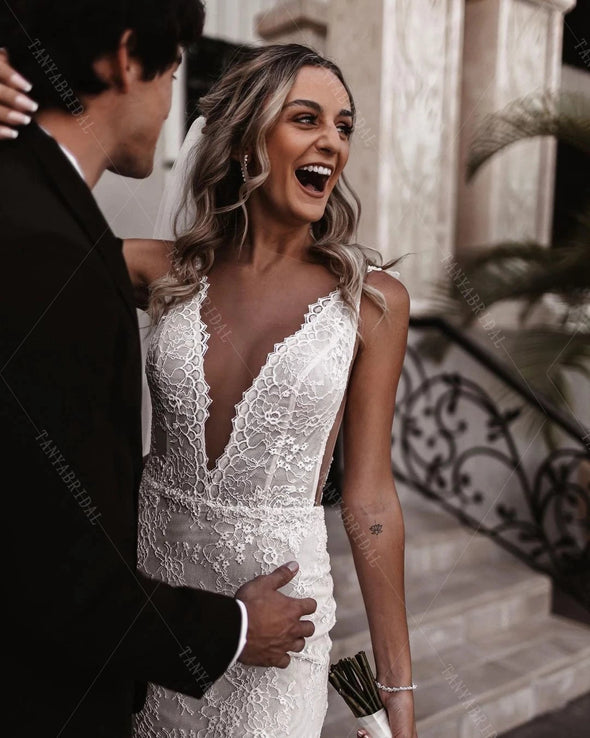 Romantic Lace Wedding Dresses Mermaid Backless Charming Noivas DW570