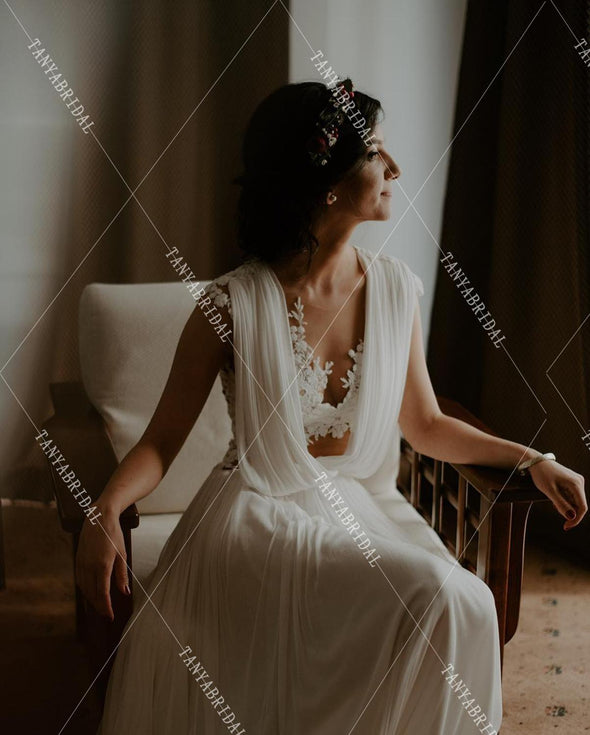 sexy chiffon wedding dress Bohemian Vintage A-Line Lace Chiffon V-Neck Wedding Dress Elegant Beach Split Front Floor-Length Sleeveless Bridal Gown