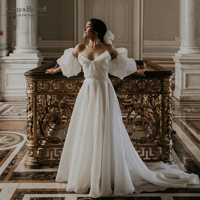 Short Lantern Sleeve Wedding Dresses Chaming Princess Bridal Gowns DW547