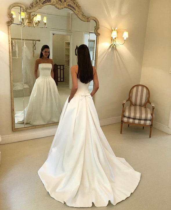 Simple Boho A-line Wedding Dresses 2019 Strapless Satin Draped Bridal Dress