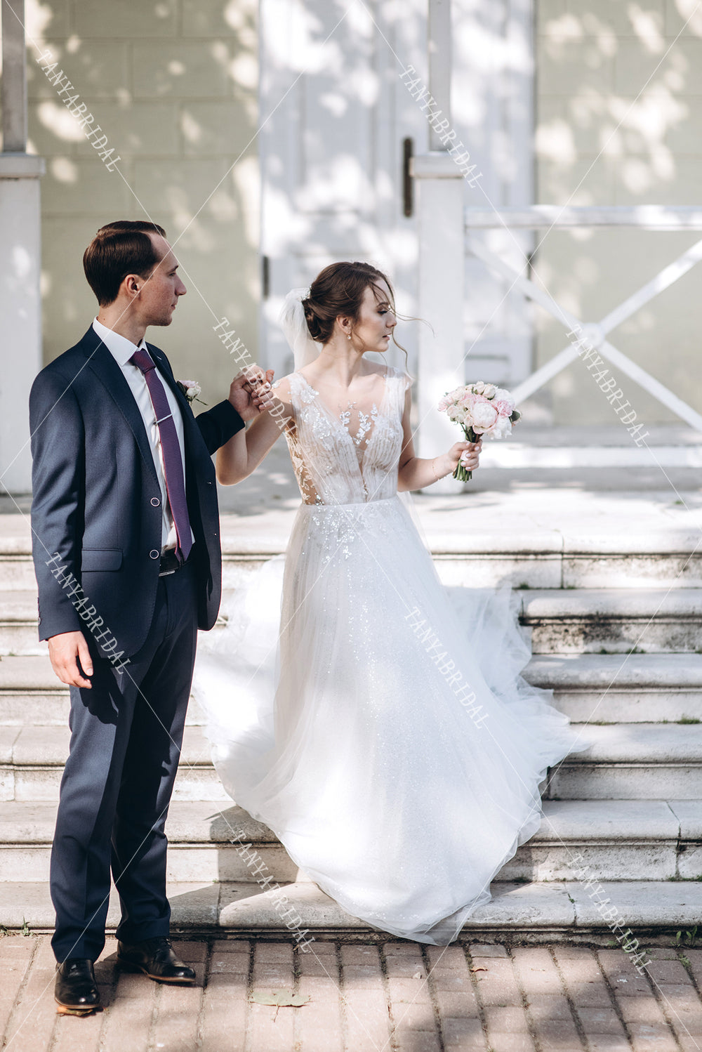 Sparkly Lace Tulle Wedding Dresses V-Neck A Line Bohemian Bridal Gowns TANYA BRIDAL Sparkly Lace Tulle Wedding Dresses V-Neck A Line Bohemian Bridal Gowns TANYA BRIDAL
