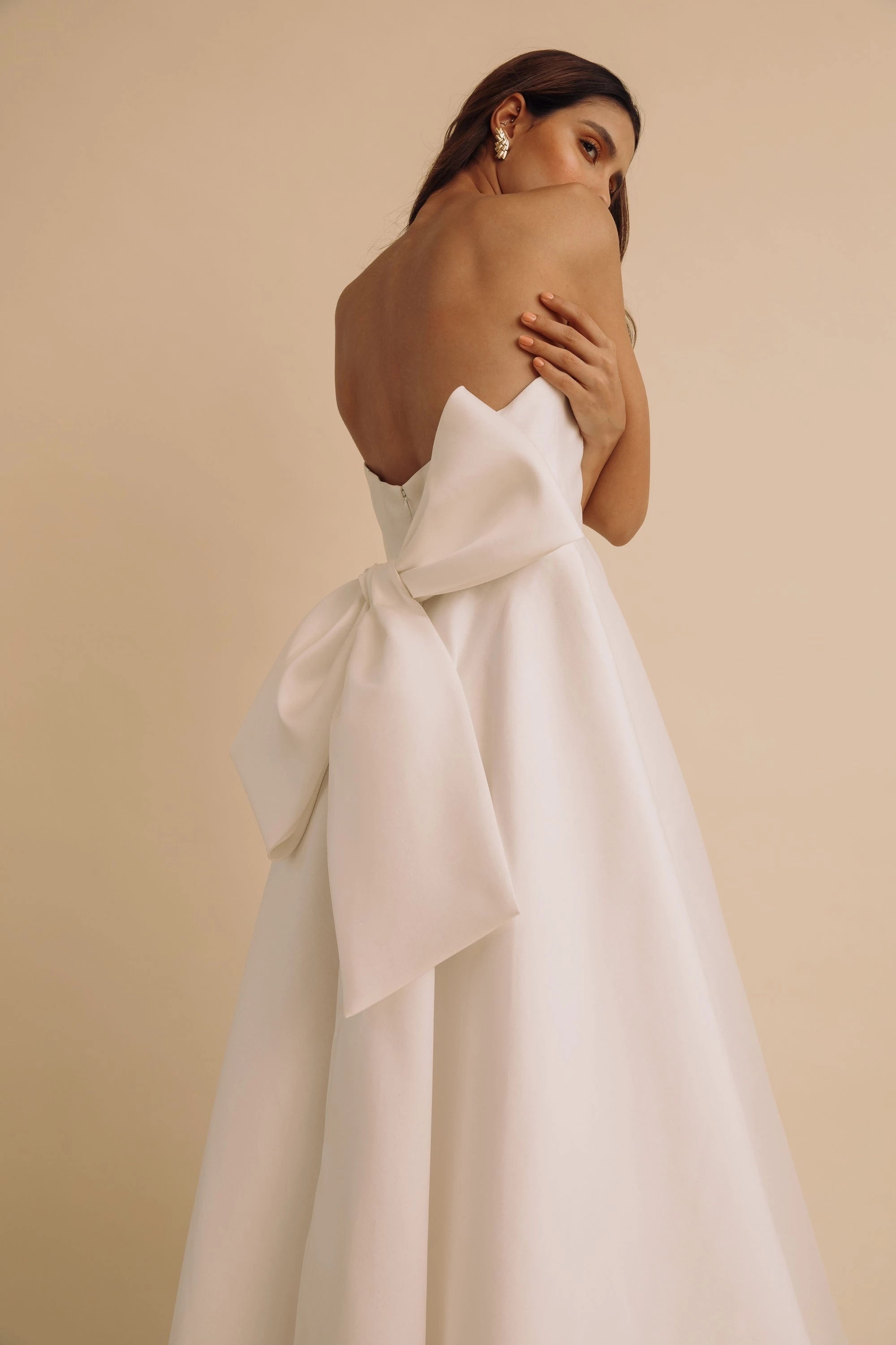 Strapless Midi Wedding Dress Designed With Bow Back ZW909 TANYA BRIDAL Strapless Midi Wedding Dress Designed With Bow Back ZW909 TANYA BRIDAL
