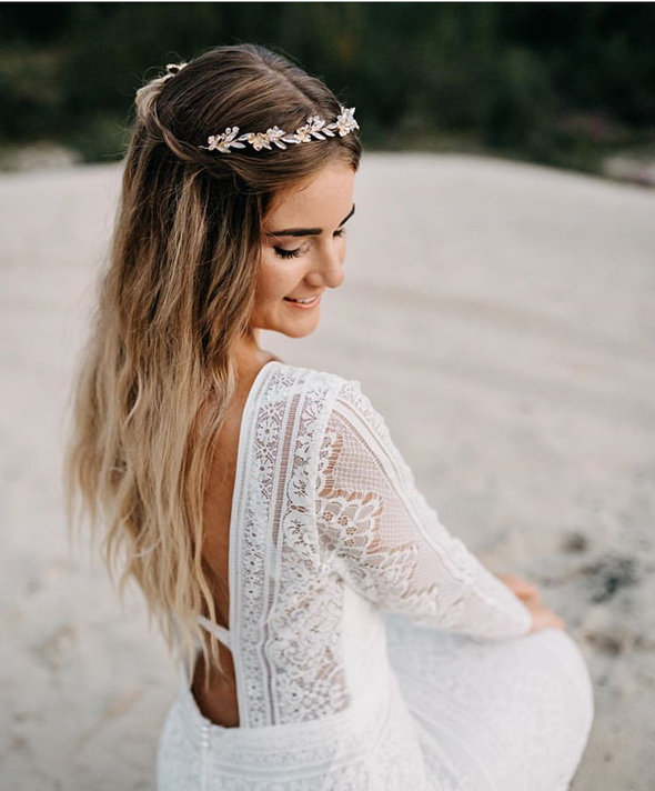 Lace Long Sleeve V-Neck Open back Beach Wedding Bridal Gowns