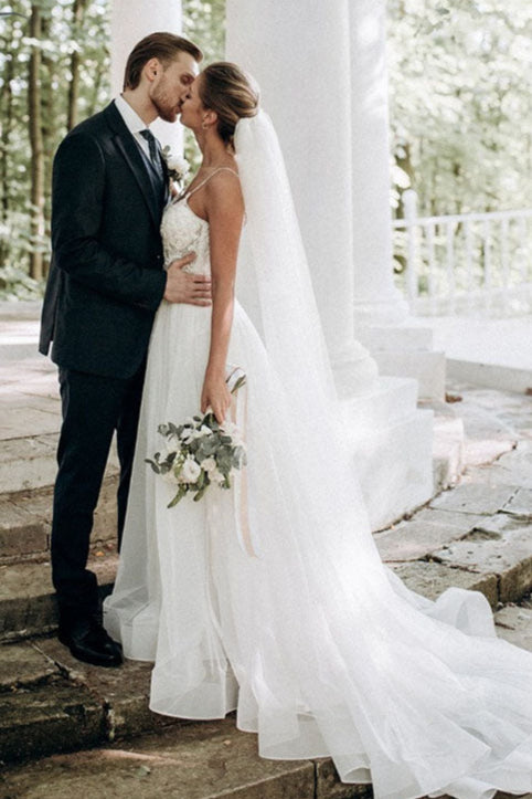 V-Neck Bohemian Beach Wedding Dresses Spaghetti Crystal Beaded Bridal Gowns