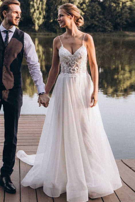 V-Neck Bohemian Beach Wedding Dresses Spaghetti Crystal Beaded Bridal Gowns