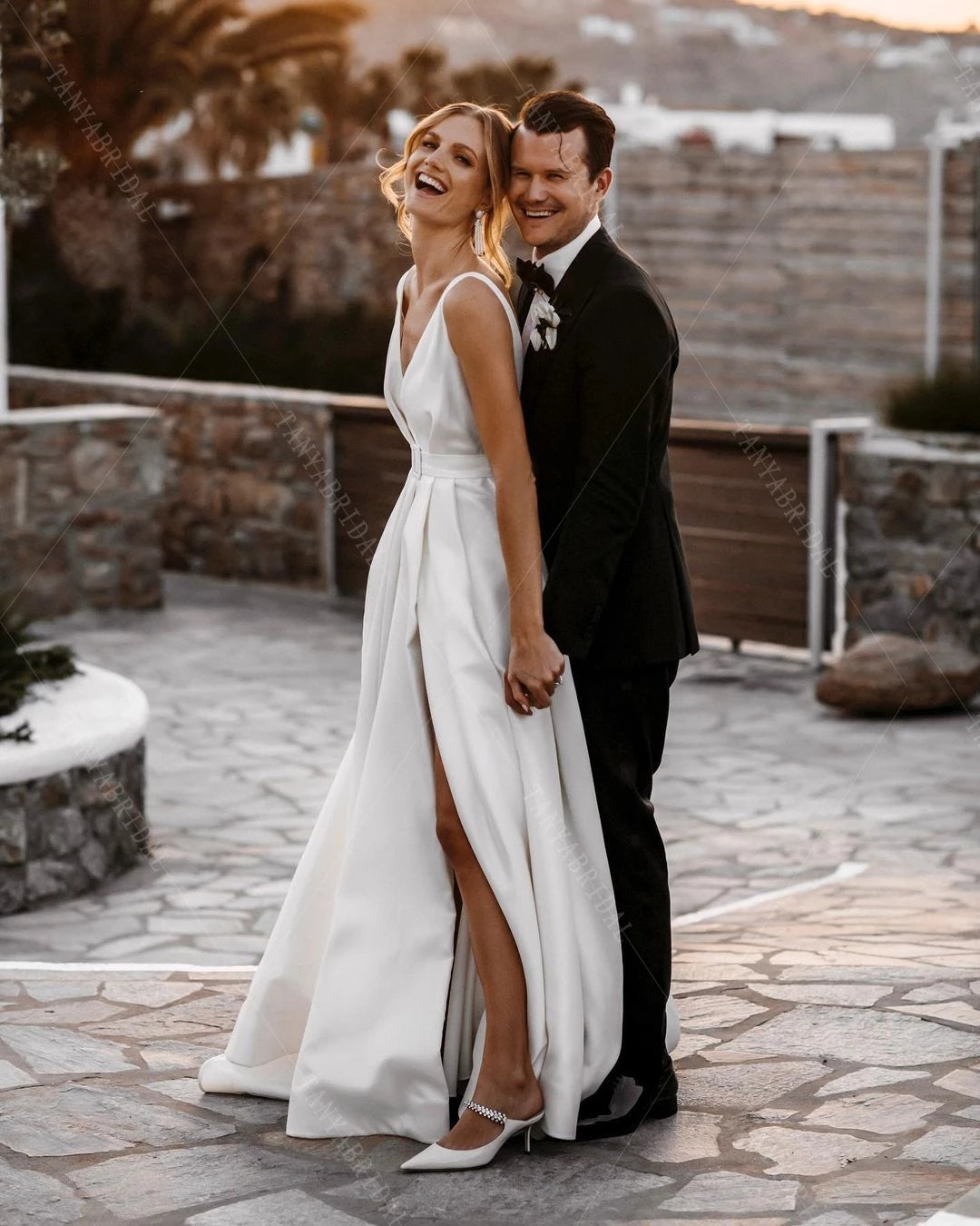 V-Neck Satin Wedding Dresses Charming Vestido de Noivas Chic DW579 TANYA BRIDAL V-Neck Satin Wedding Dresses Charming Vestido de Noivas Chic DW579 TANYA BRIDAL