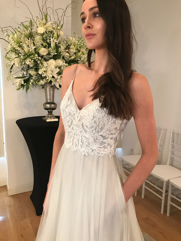 Vestido De Noiva Boho Wedding Dresses 2019 V-Neck Tulle with Appliques Beach Wedding Gowns Spaghetti Straps Bridal Gown