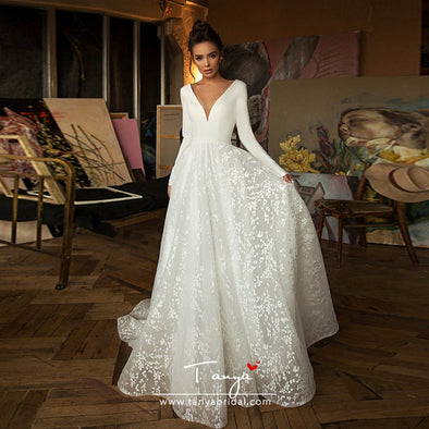 V Neck Long Sleeves Ivory A Line Lace Wedding Dresses With 30cm Train