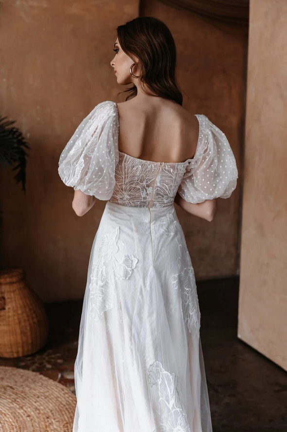 Puff Short Sleeve V-Neck A Line Lace Wedding Dresses Robe De Soriee Chic ZW698