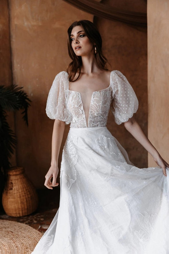 Puff Short Sleeve V-Neck A Line Lace Wedding Dresses Robe De Soriee Chic ZW698