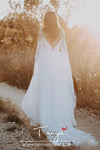 White Bohemian Wedding Dresses Spaghetti Backless Long Sleeve Sweep Train Chiffon Appliques Beach Country Bridal Gowns