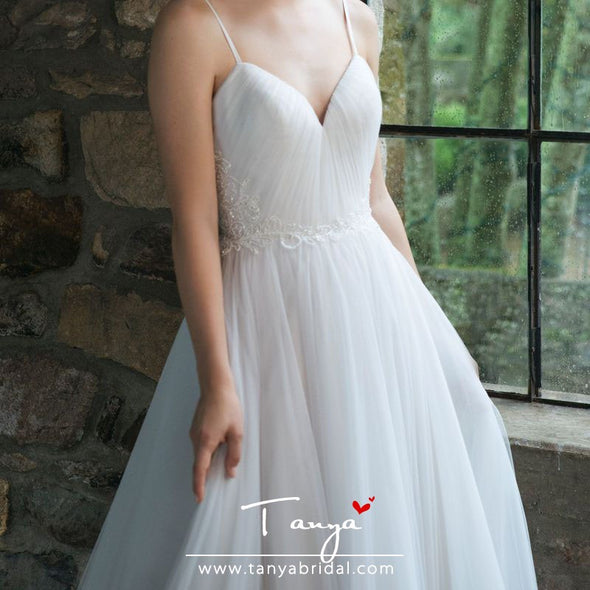 Modest Tulle Wedding Dresses With Button On Back TBW40